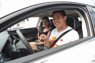 ufc李景亮與觀致陸戰(zhàn)隊美女親密互動